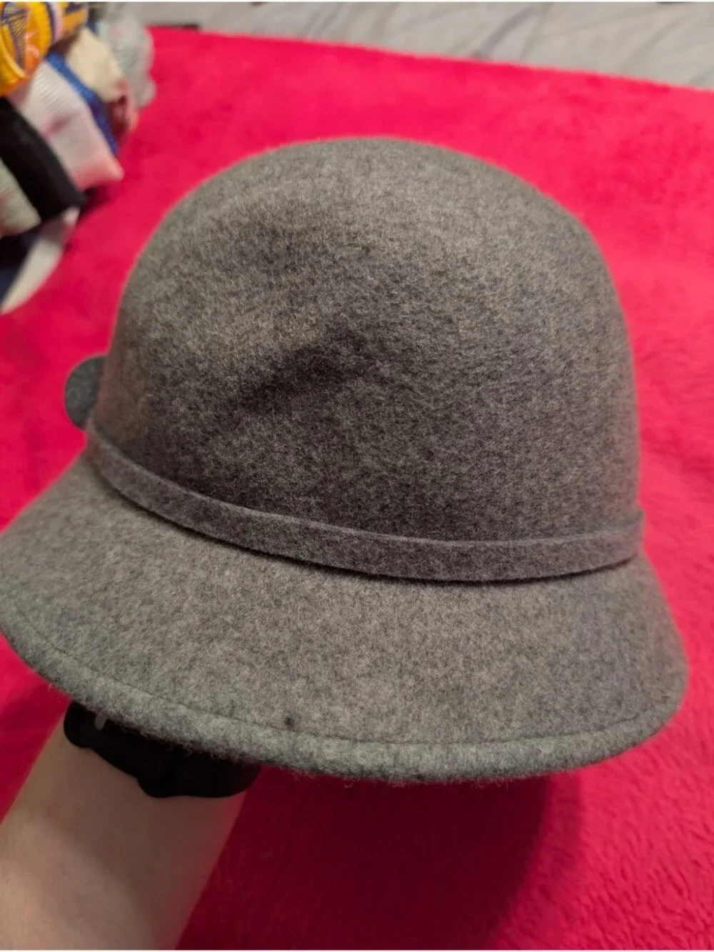 Nine West 100 Wool Felt Cloche Hat Womens Gray Flower Accent Winter Bucket Cap